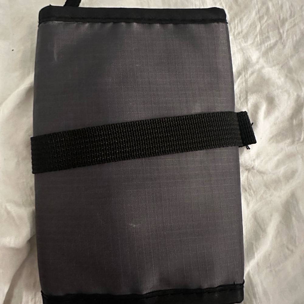 Electronics travel case - Picture 2 of 3